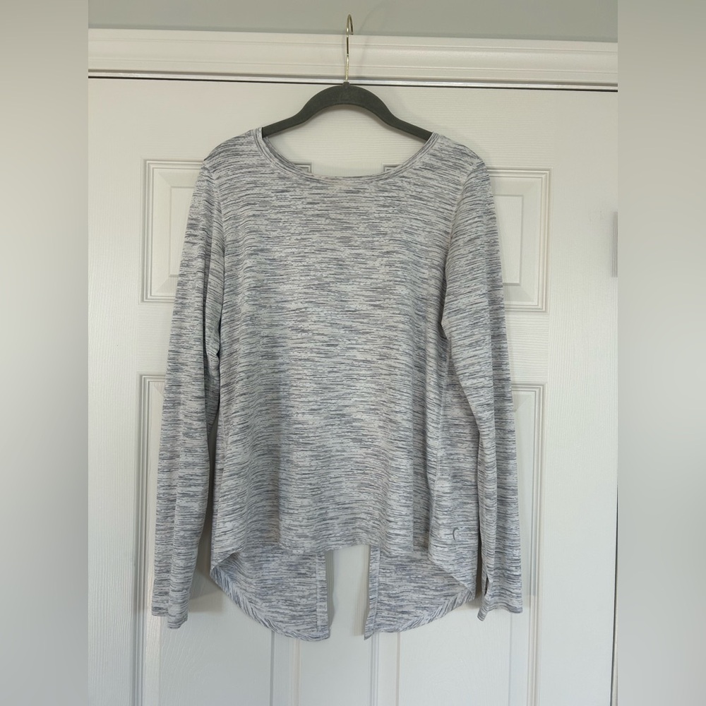 ZYIA Zyia Ash Split Back Long Sleeve Tie-back Long Sleeve Top Size L